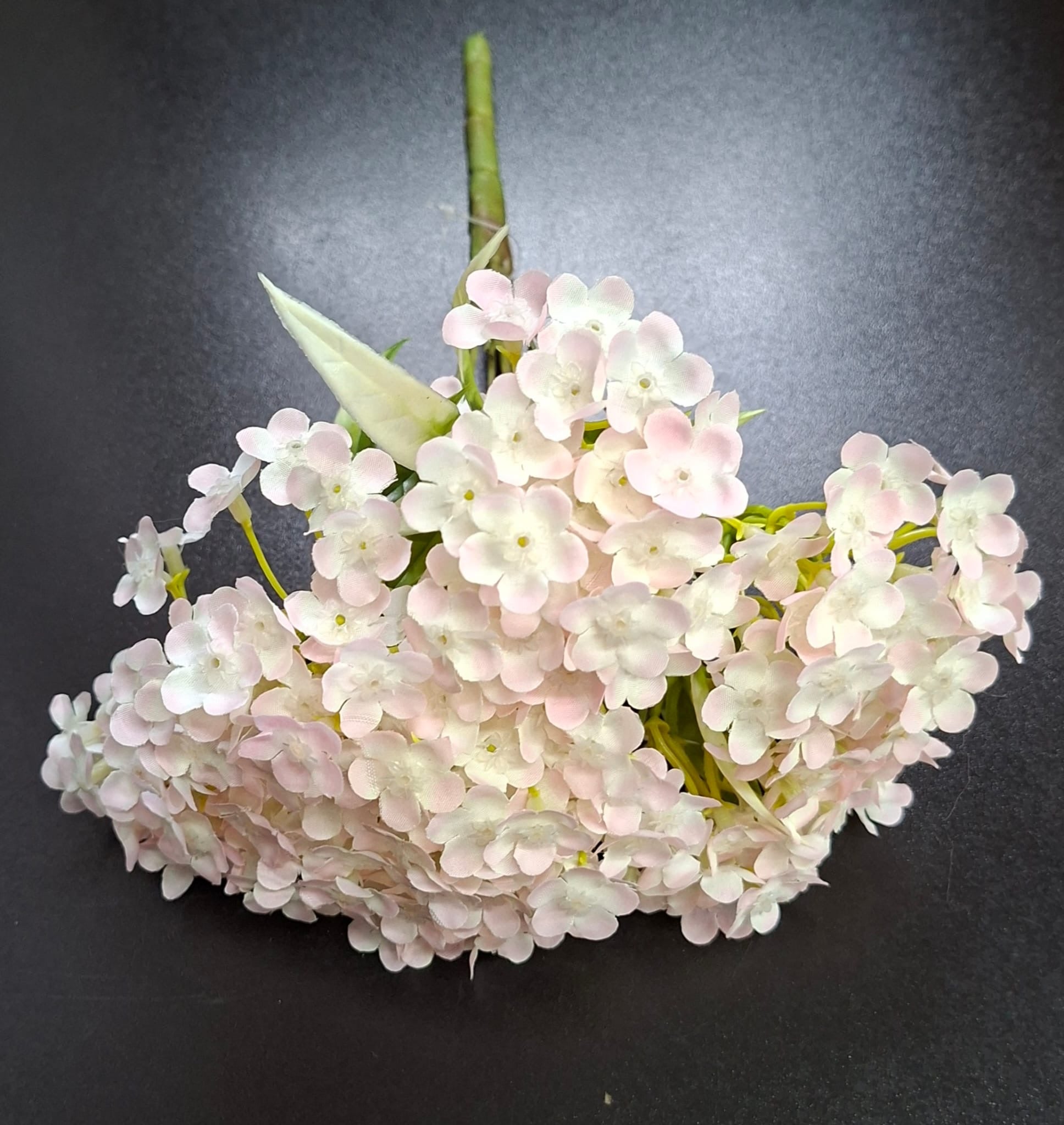 Buchet cu hortensii artificiale roz pal – flori mici material textil 30cm